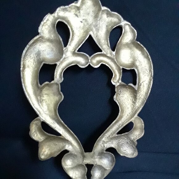 Large Solid Brass Ornate Wall Mounted Hook - Picture 9 of 13